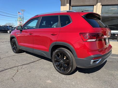 Used 2022 Volkswagen Taos SE image 7