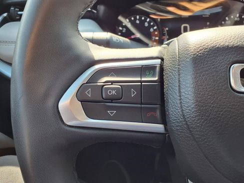 Used 2025 Jeep Compass Limited AWD/4WD image 13