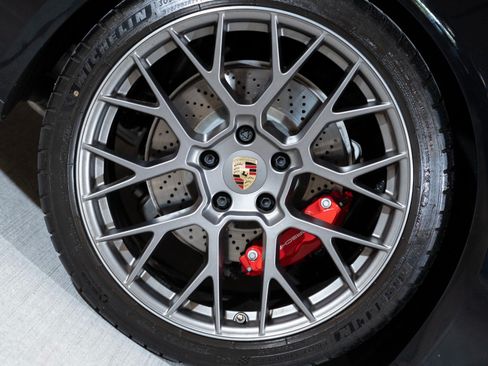Certified 2024 Porsche 911 Carrera S RWD image 11