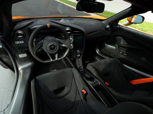 Used 2021 McLaren 765LT image 58