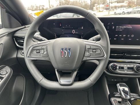 Used 2024 Buick Envista Sport Touring image 17