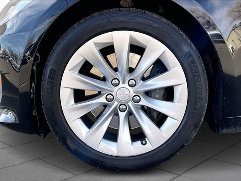 Used 2018 Tesla Model S 100D image 11