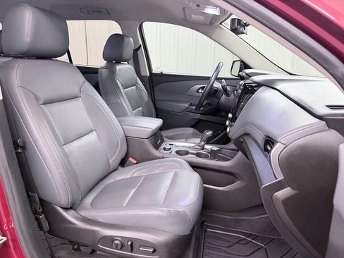 Used 2019 Chevrolet Traverse Premier w/ Driver Confidence II Package FWD image 44