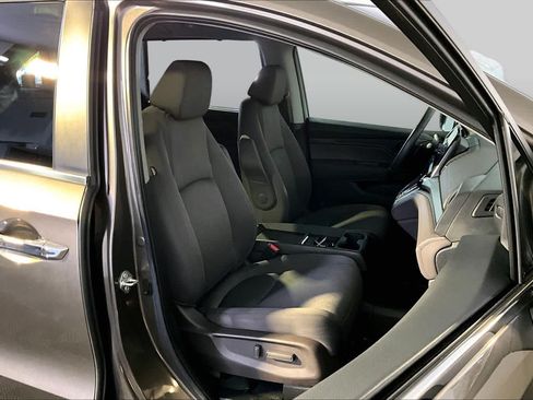 Used 2018 Honda Odyssey EX image 8