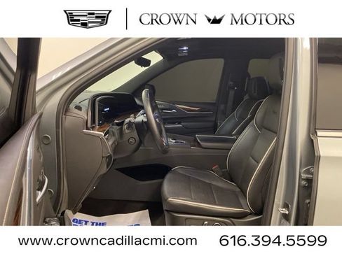 Certified 2024 Cadillac Escalade Premium Luxury AWD/4WD image 8