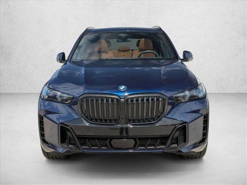 Used 2026 BMW X5 xDrive50e w/ M Sport Package AWD/4WD image 2