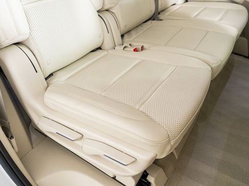 Used 2023 Cadillac Escalade Sport Platinum image 34