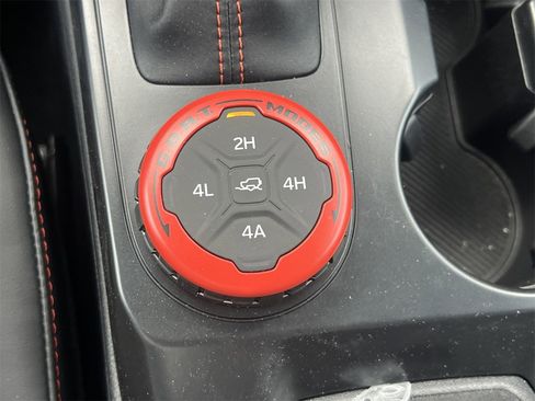 New 2025 Ford Bronco Raptor image 9