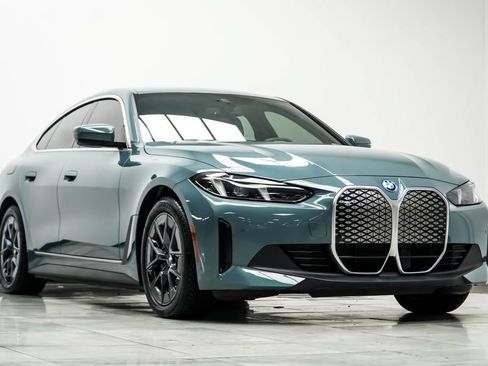 Used 2025 BMW i4 eDrive40 RWD image 4