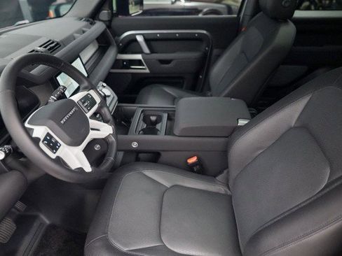 Used 2023 Land Rover Defender 90 X-Dynamic SE image 25