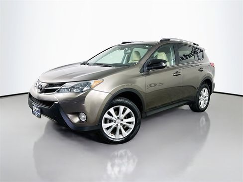 Used 2015 Toyota RAV4 Limited image 3