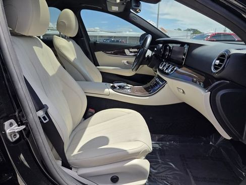 Used 2020 Mercedes-Benz E 350 4MATIC Sedan image 19