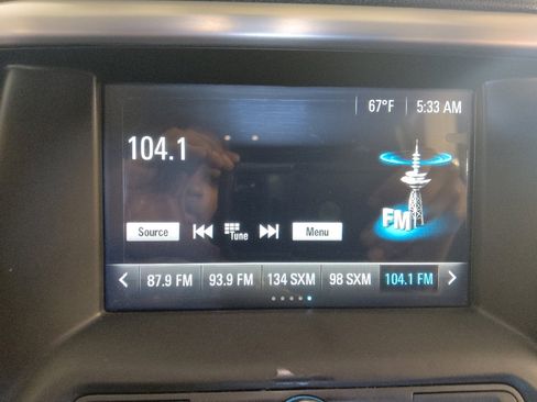 Used 2018 GMC Acadia SLE image 25