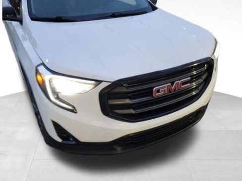 Used 2020 GMC Terrain SLT w/ Elevation Edition image 18