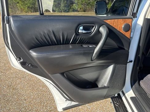 Used 2021 Nissan Armada SL w/ Captain's Chairs Package image 12