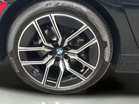 Used 2025 BMW 740i xDrive AWD/4WD image 13