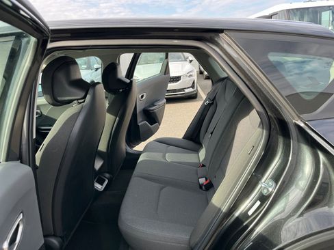 Used 2025 Kia K4 LXS image 24