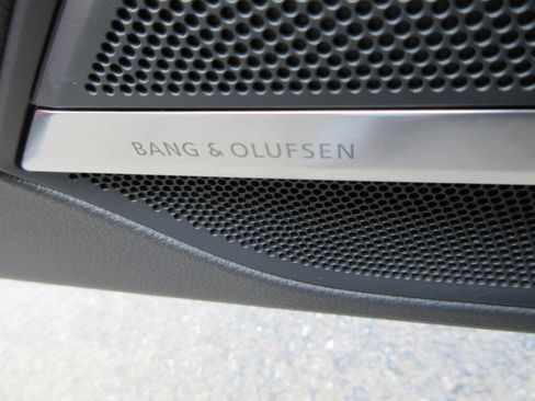 Used 2022 Audi A8 L 3.0T image 55