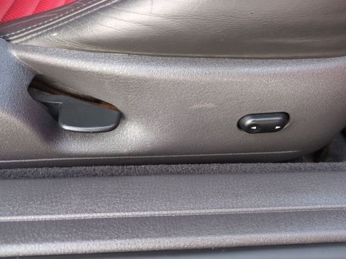 Used 2002 Ford Thunderbird image 18