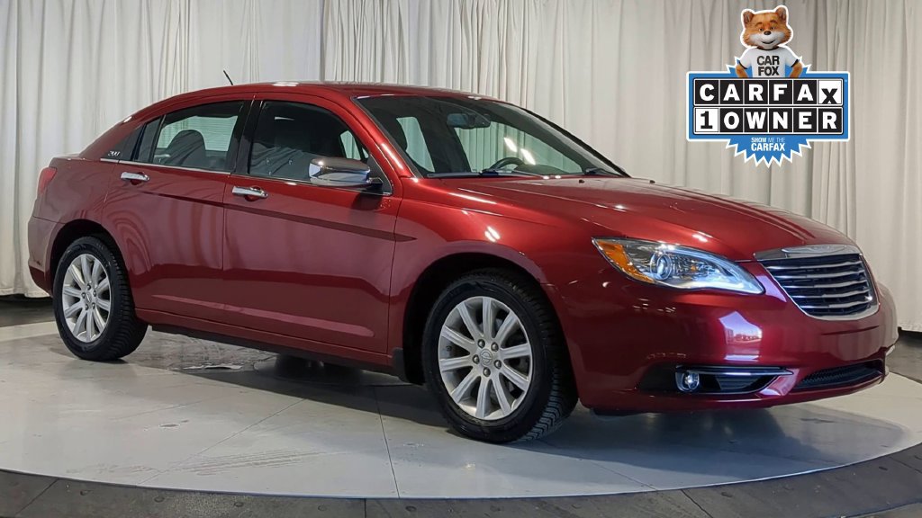 Used 2014 Chrysler 200 Limited FWD image 2