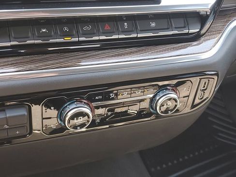 Certified 2025 GMC Sierra 1500 Elevation AWD/4WD image 29