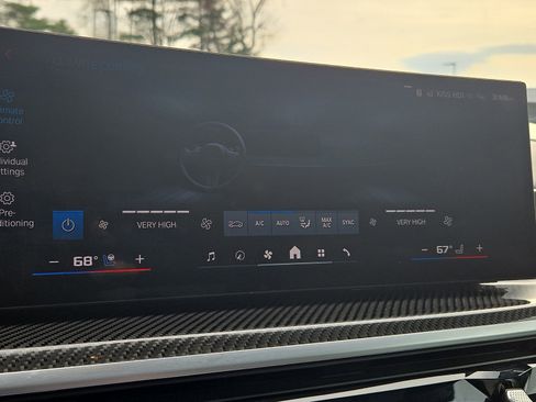 Used 2025 BMW X5 M Competition w/ Executive Package image 16