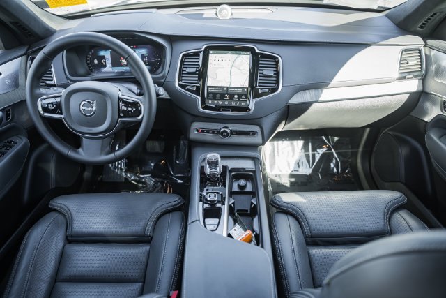 Certified 2024 Volvo XC90 T8 Ultimate w/ Lounge Package AWD/4WD image 20