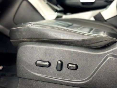 Used 2016 Ford C-MAX Energi SEL w/ Equipment Group 302A image 24