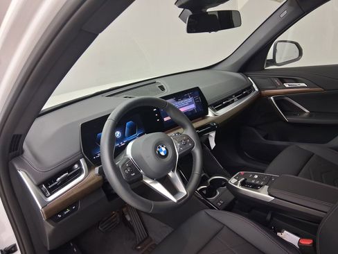 New 2026 BMW X1 xDrive28i w/ Convenience Package image 2