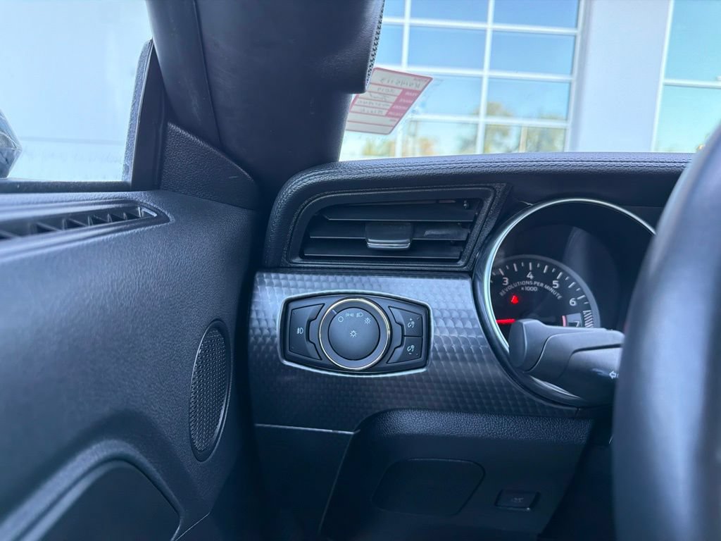 Used 2019 Ford Mustang GT Premium w/ GT Performance Package RWD image 19