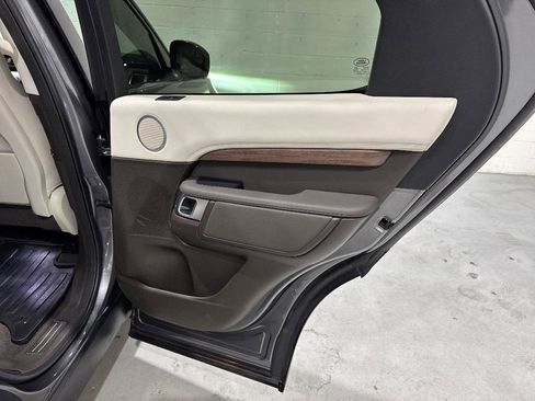 Used 2018 Land Rover Discovery HSE image 66