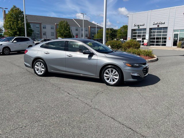 Used 2025 Chevrolet Malibu LT FWD image 3