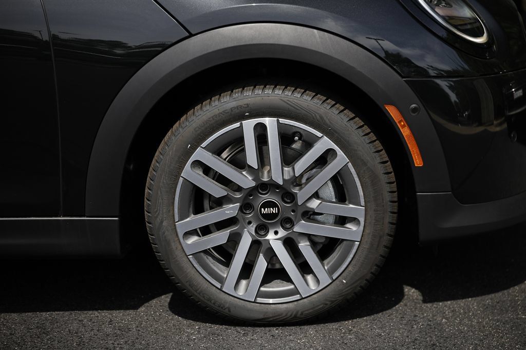 New 2026 MINI Cooper 4-Door Hardtop FWD image 5