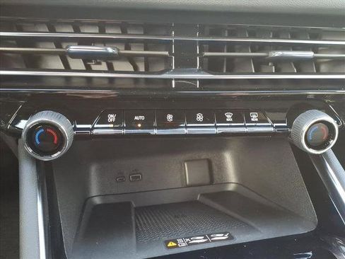 New 2026 Chevrolet Traverse LT image 24