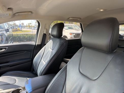 Used 2016 Ford Edge Titanium w/ Technology Package image 10