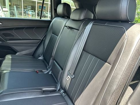 Certified 2024 Volkswagen Tiguan SE R-Line AWD/4WD image 31