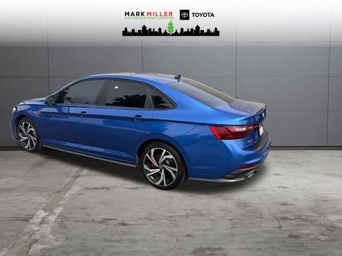 Used 2023 Volkswagen Jetta GLI Autobahn FWD image 3