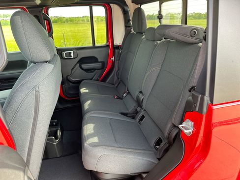 New 2024 Jeep Gladiator Sport image 21