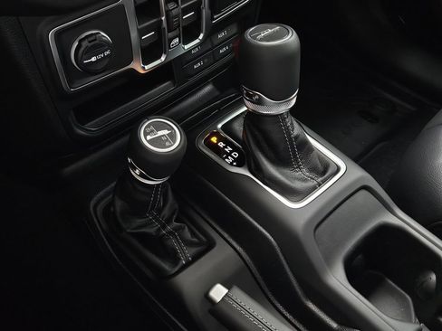 New 2026 Jeep Gladiator Sport AWD/4WD image 22