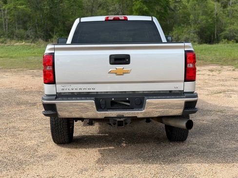 Used 2016 Chevrolet Silverado 2500 LT w/ LT Convenience Package RWD image 4