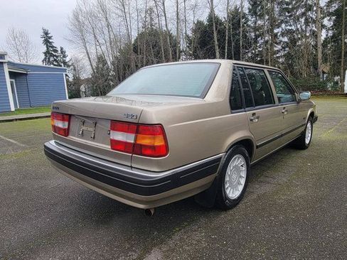 Used 1994 Volvo 960 Sedan image 6