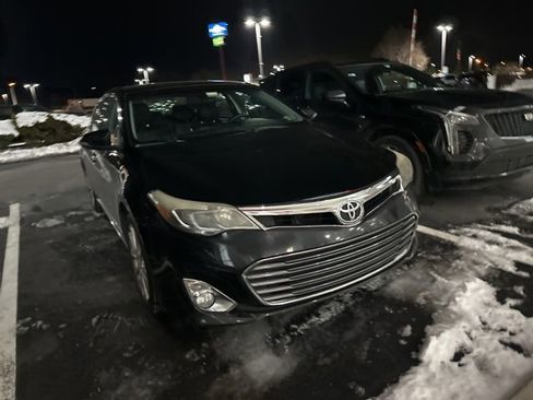 Used 2013 Toyota Avalon image 1