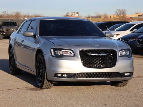 Used 2020 Chrysler 300 S image 4