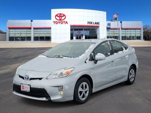 Used 2013 Toyota Prius Two image 2