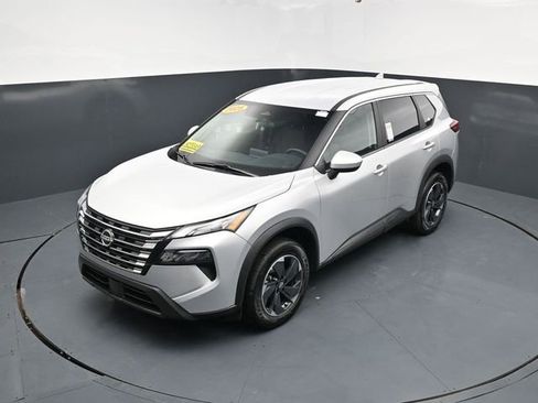 Used 2025 Nissan Rogue SV AWD/4WD image 42