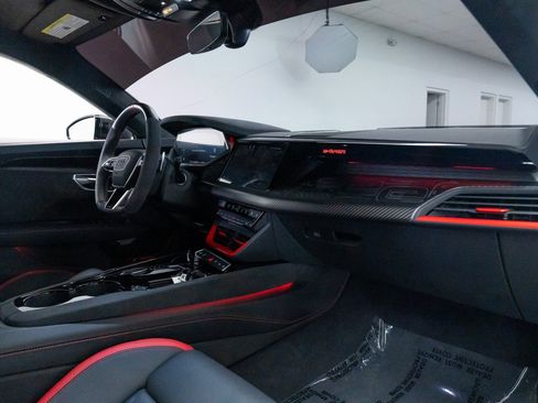 Used 2023 Audi RS e-tron GT image 25