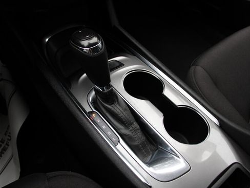 Used 2020 Chevrolet Malibu LT image 8