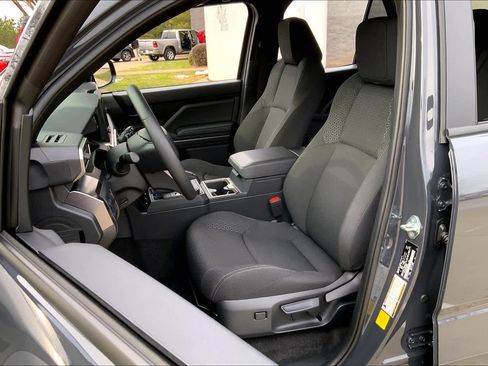 Used 2025 Toyota 4Runner SR5 image 8