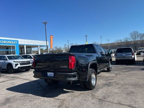 Used 2023 Chevrolet Silverado 3500 High Country image 3