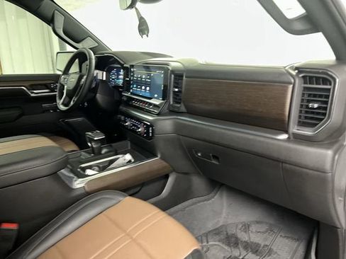 Certified 2024 Chevrolet Silverado 1500 High Country w/ Technology Package image 28